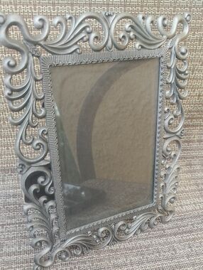 Jennifer Moore,Ornate Silver-Tone Decorative Picture Frame - Elegant Home Accent
